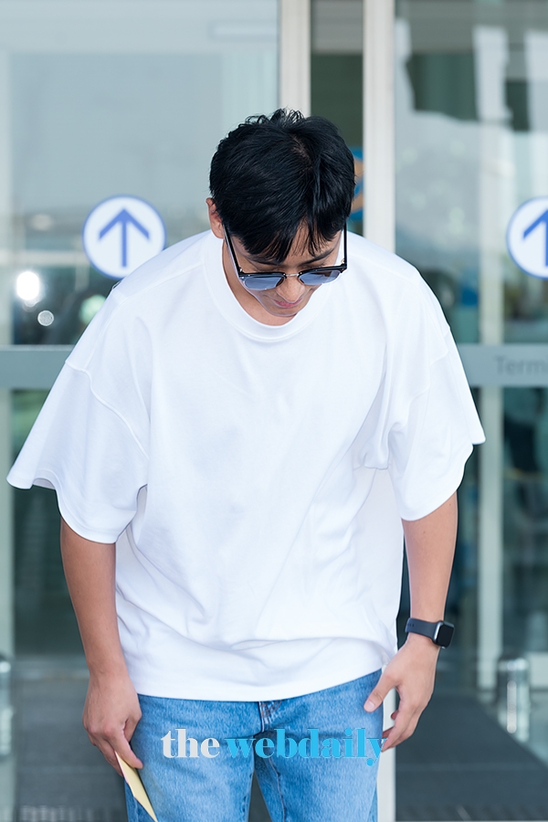 주지훈, 인천국제공항 출국 현장