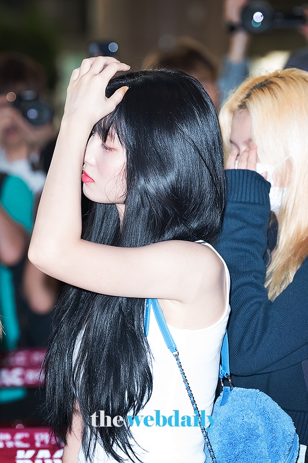 TWICE(트와이스) 모모, 김포국제공항 출국 현장