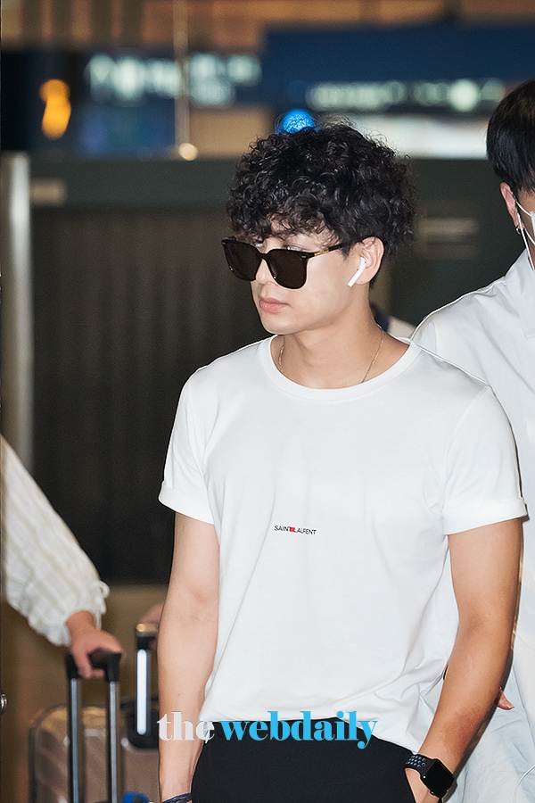 아이콘(iKON) 송윤형, 인천국제공항 입국 현장