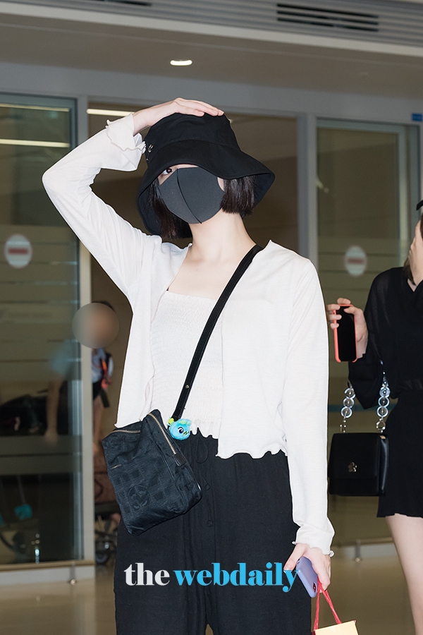 여자친구 은하, 인천국제공항 입국 현장