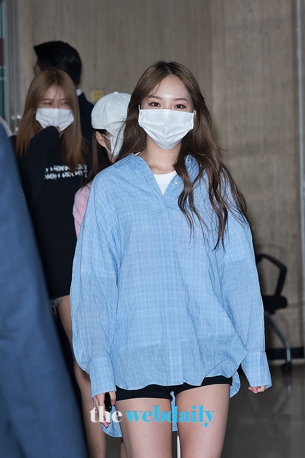 아이즈원(IZONE) 김채원, 김포국제공항 입국 현장