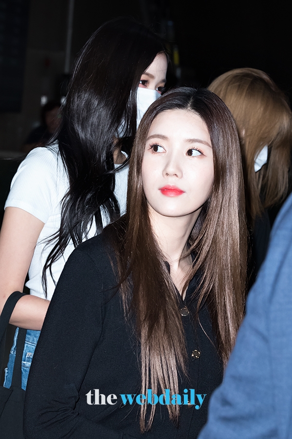 아이즈원(IZONE) 권은비, 김포국제공항 입국 현장