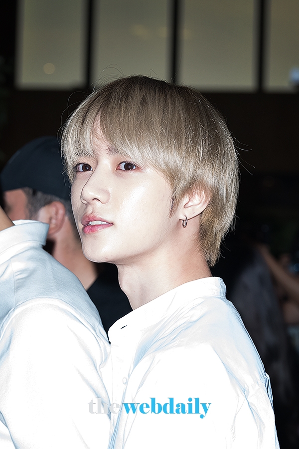 투모로우바이투게더(TXT) 범규, 김포국제공항 출국 현장