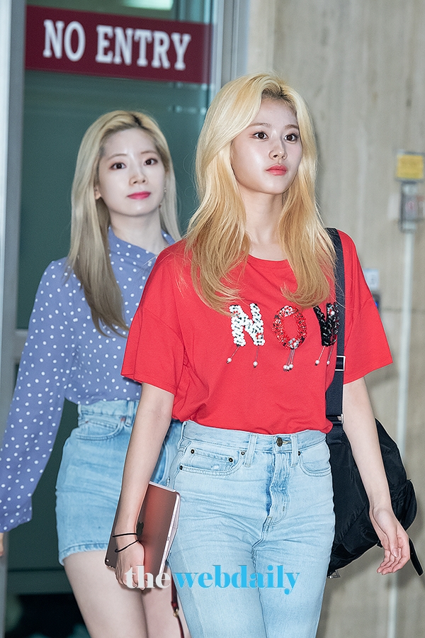 TWICE(트와이스) 다현-사나, 김포국제공항 입국 현장