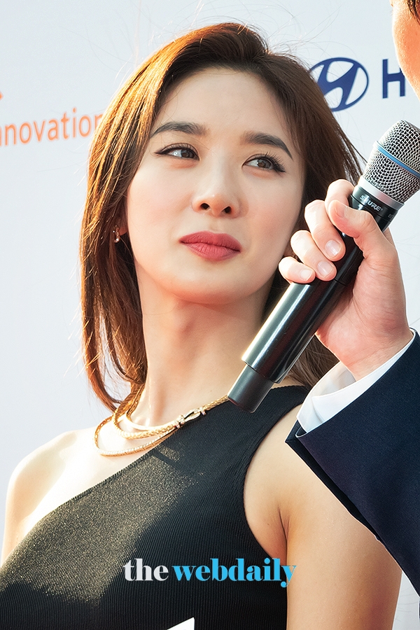 이청아, 제14회 서울드라마어워즈 레드카펫 행사 현장