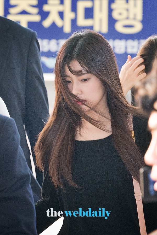 아이즈원(IZONE) 강혜원, 인천국제공항 출국 현장