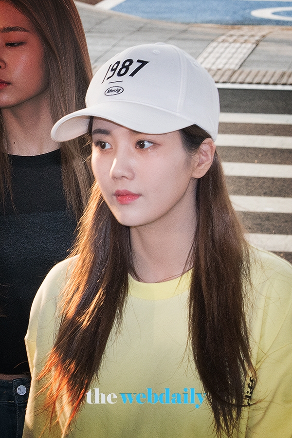 아이즈원(IZONE) 권은비, 인천국제공항 출국 현장
