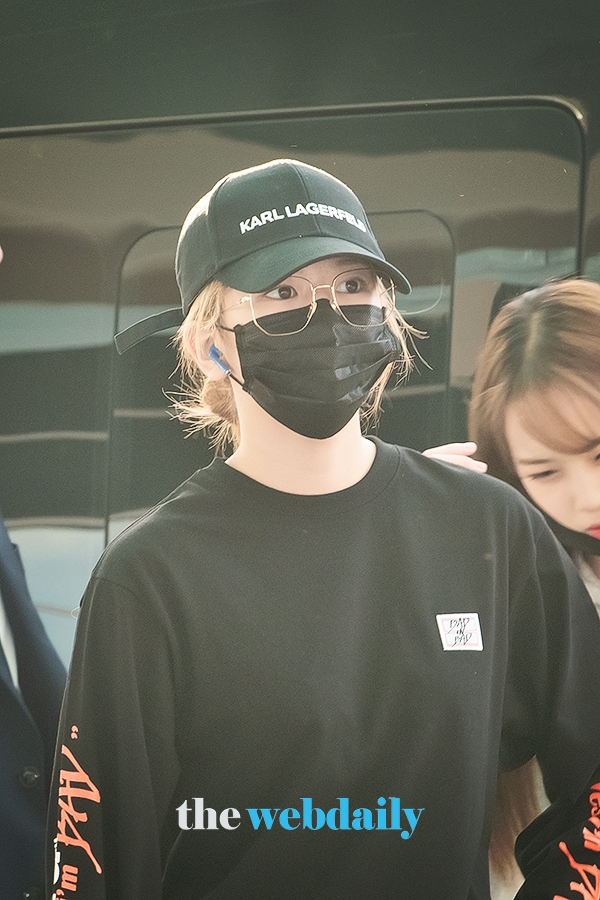 아이즈원(IZONE) 안유진, 인천국제공항 출국 현장