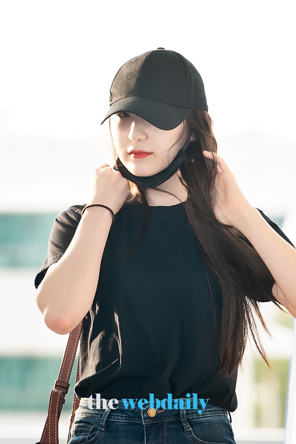 아이즈원(IZONE) 이채연, 인천국제공항 출국 현장