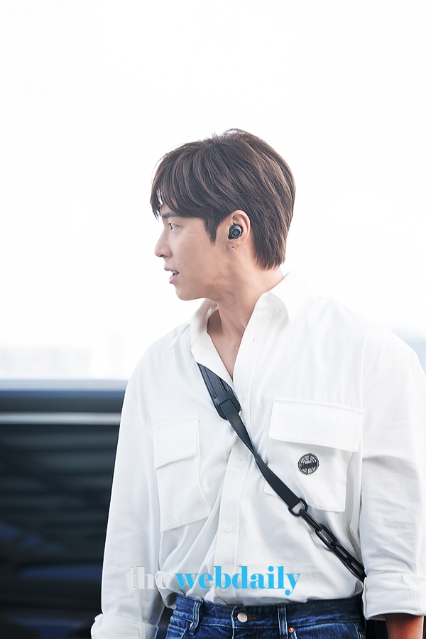 동방신기(TVXQ) 유노윤호, 인천국제공항 출국 현장