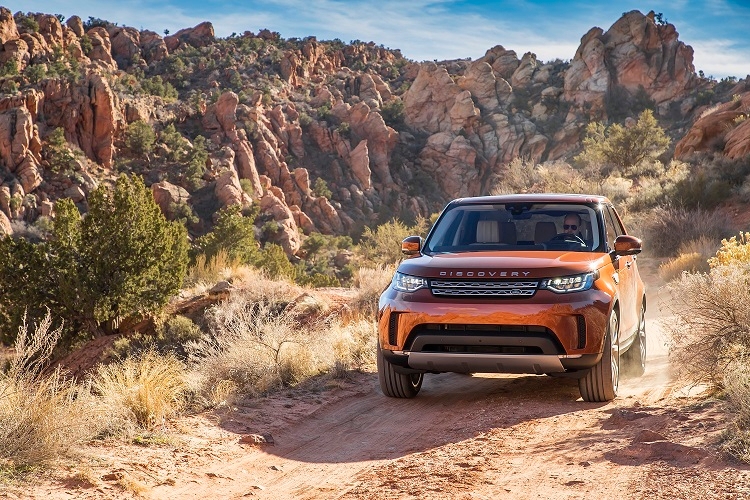 랜드로버, 디스커버리 라인업 고객 시승행사 실시