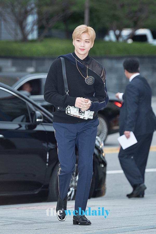 강다니엘, '펜디’ 포토월 행사 현장