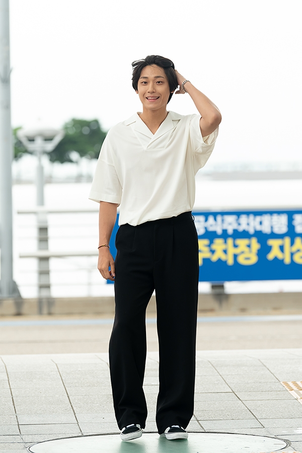 이도현, 인천국제공항 출국 현장