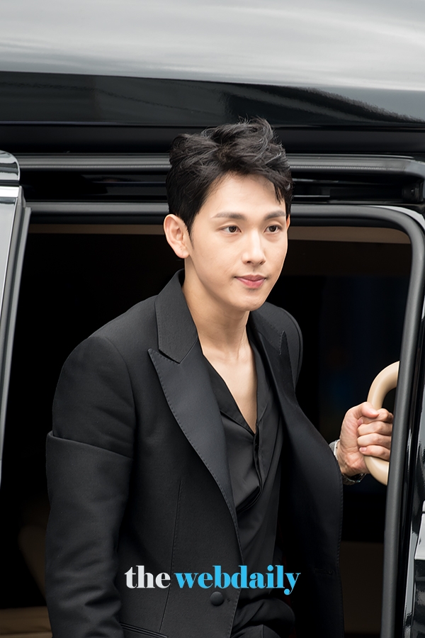 임시완, 오메가 포토월 행사 현장
