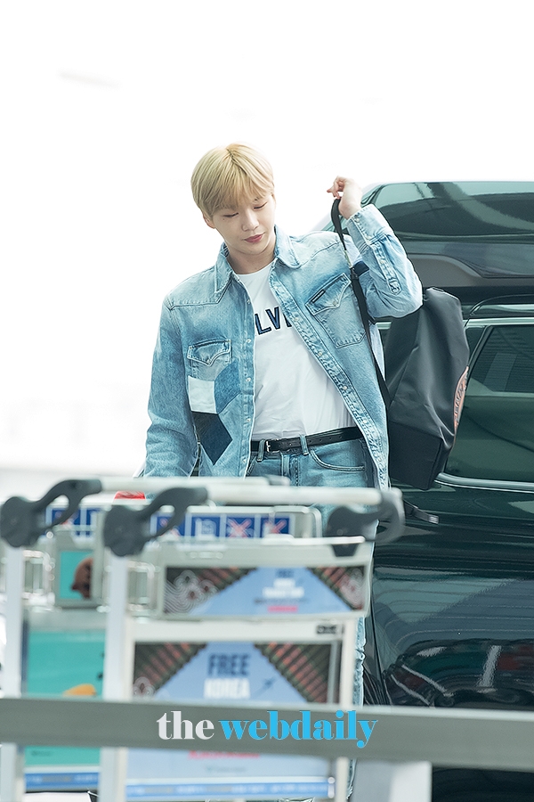 강다니엘, 인천국제공항 출국 현장