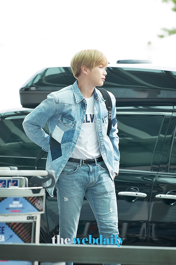 강다니엘, 인천국제공항 출국 현장