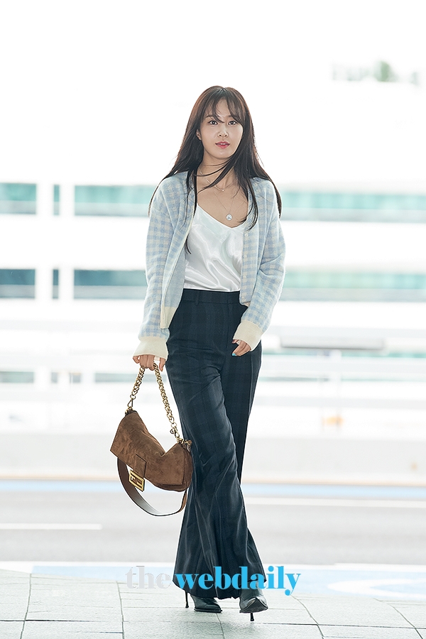 유리, 인천국제공항 출국 현장