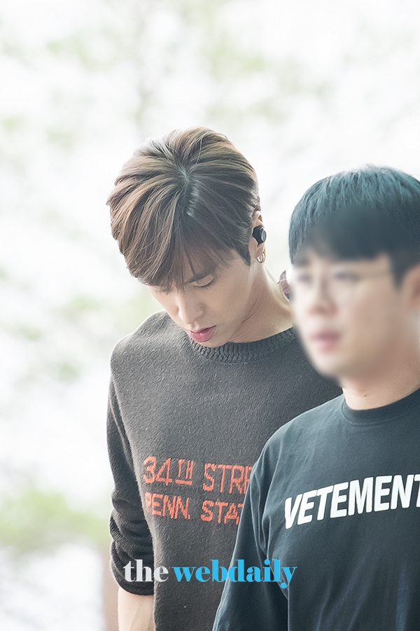 동방신기(TVXQ) 유노윤호, 인천국제공항 출국 현장