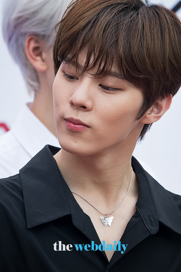 X1(엑스원) 김우석, KBS월드 '위 케이팝(WE K-POP)' 녹화 현장
