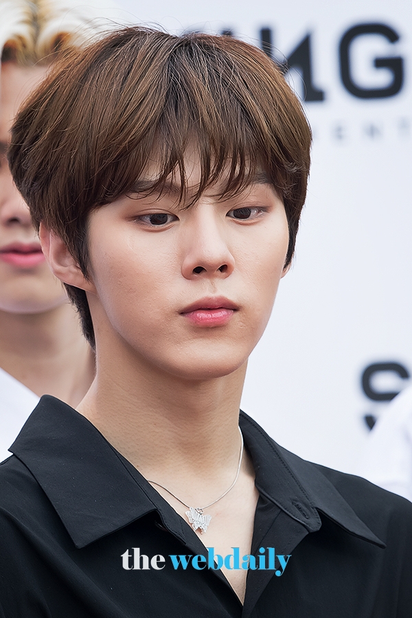 X1(엑스원) 김우석, KBS월드 '위 케이팝(WE K-POP)' 녹화 현장