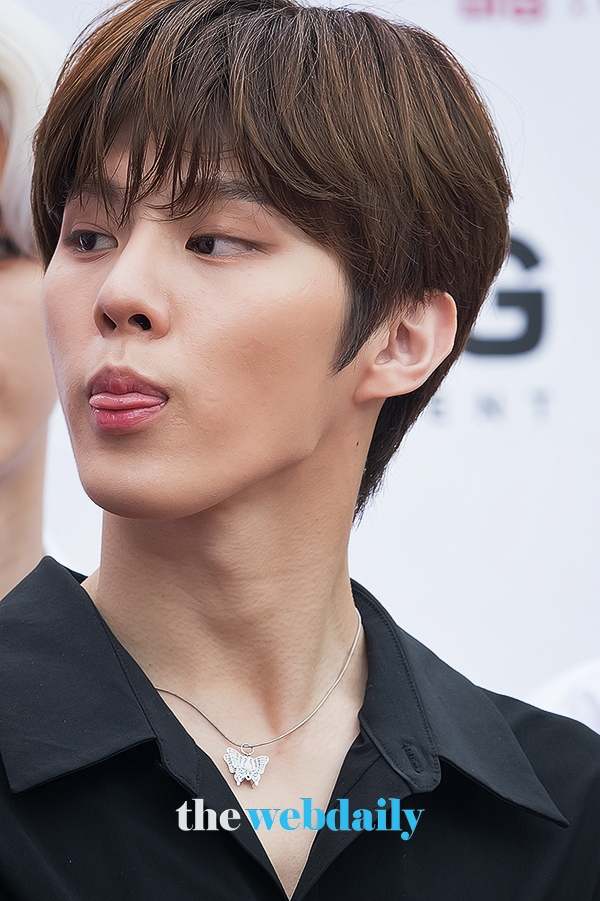 X1(엑스원) 김우석, KBS월드 '위 케이팝(WE K-POP)' 녹화 현장
