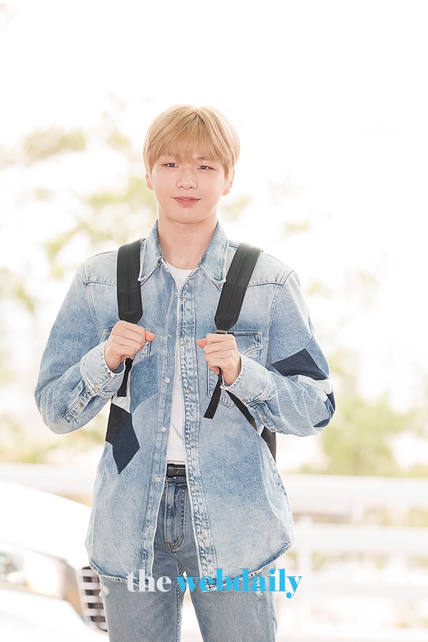 강다니엘, 인천국제공항 출국 현장