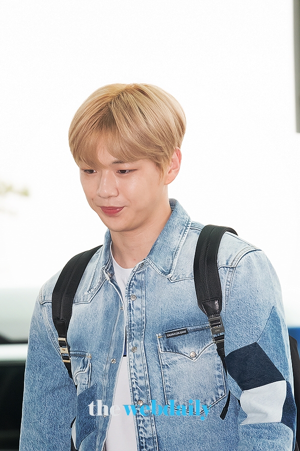 강다니엘, 인천국제공항 출국 현장