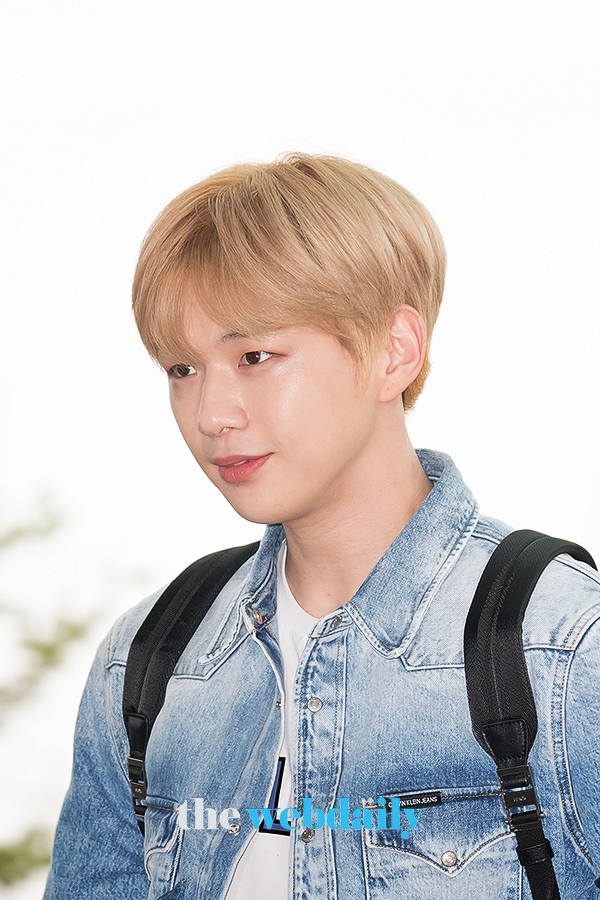 강다니엘, 인천국제공항 출국 현장