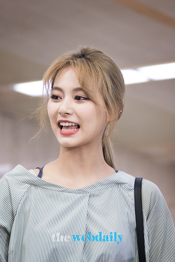 TWICE(트와이스) 쯔위, 김포국제공항 입국 현장