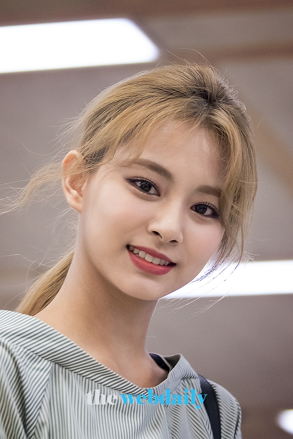 TWICE(트와이스) 쯔위, 김포국제공항 입국 현장