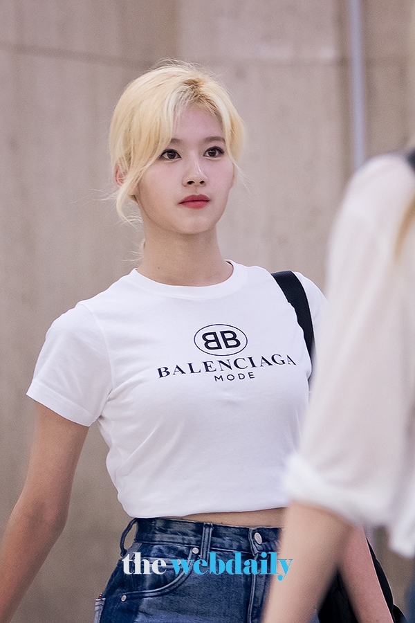 TWICE(트와이스) 사나, 김포국제공항 입국 현장