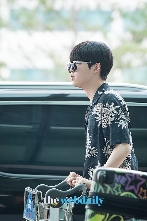 김재환, 인천국제공항 출국 현장