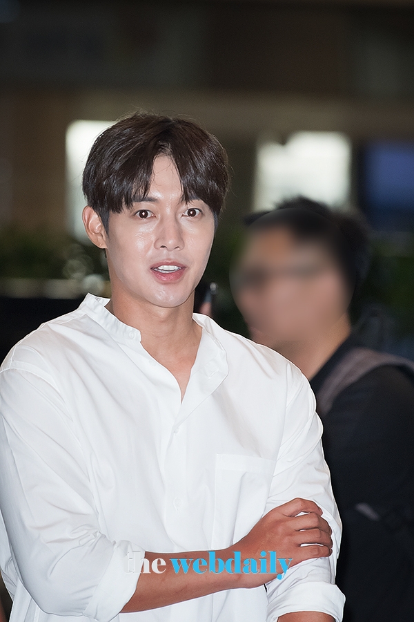 김현중, 김포국제공항 출국 현장