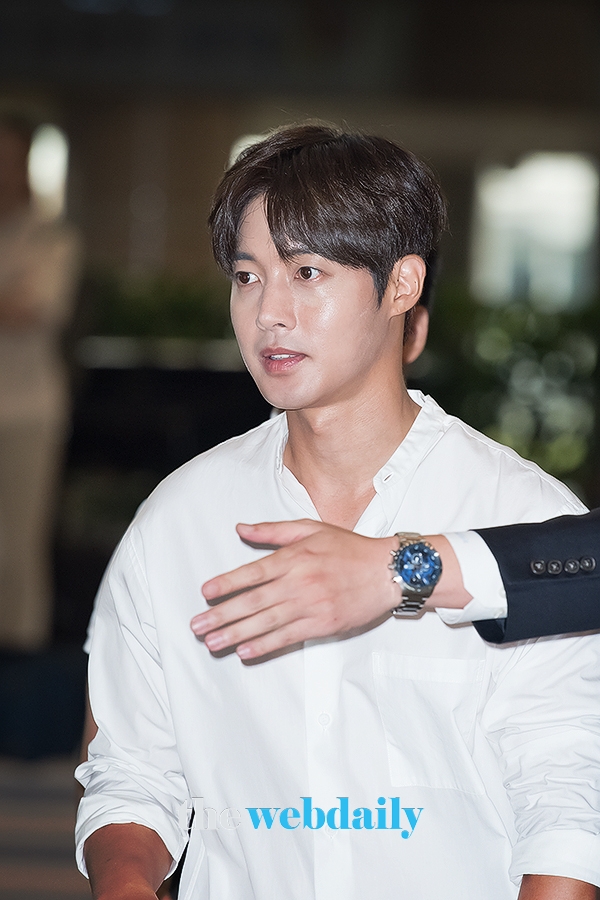 김현중, 김포국제공항 출국 현장