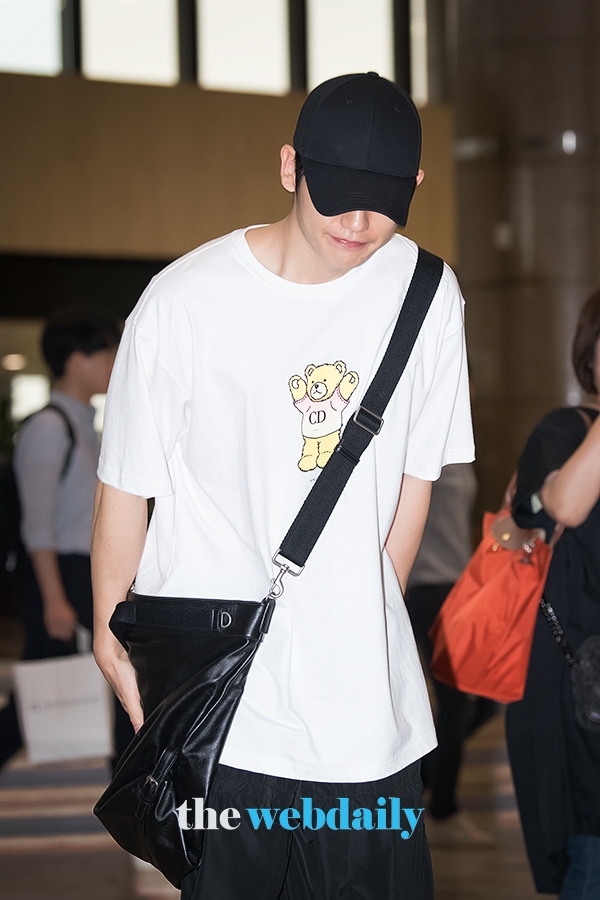 정해인, 김포국제공항 출국 현장
