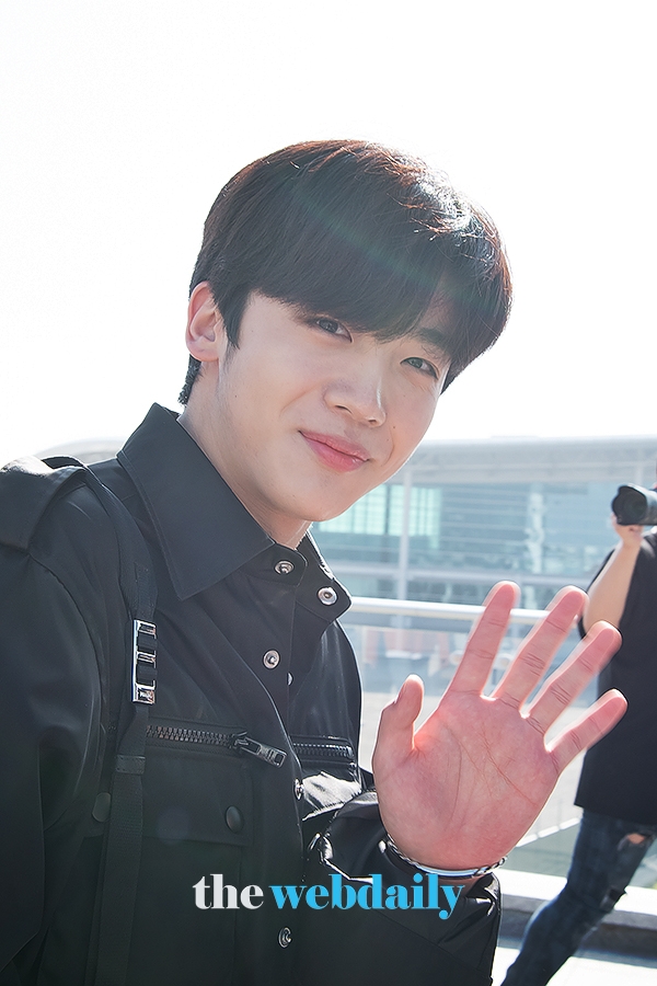 X1(엑스원) 김요한, 인천국제공항 출국 현장