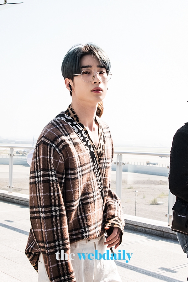 X1(엑스원) 한승우, 인천국제공항 출국 현장