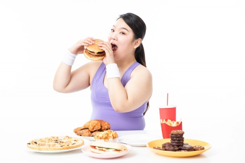 잘못된 식습관으로 인한 비만, 치아까지 망친다