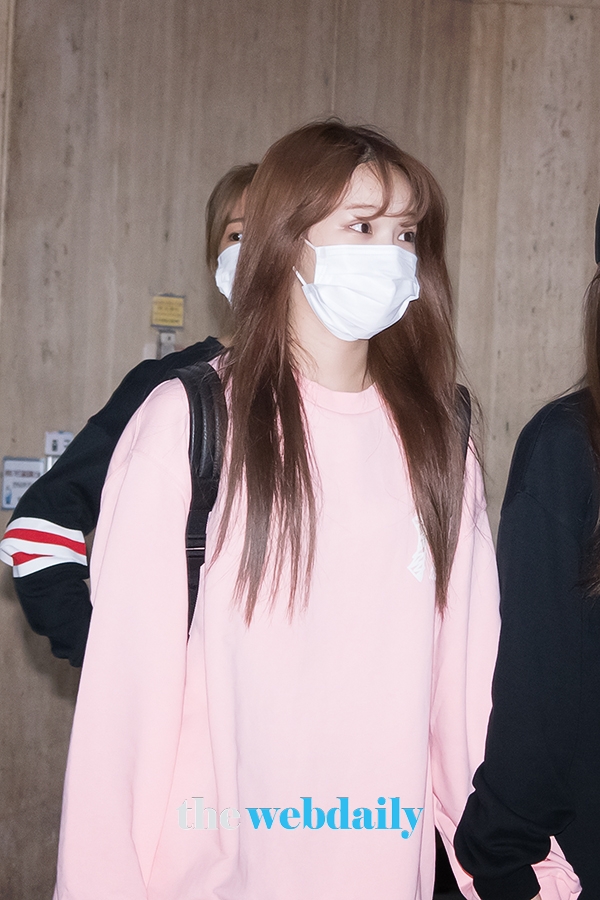 아이즈원(IZONE) 김채원, 김포국제공항 입국 현장