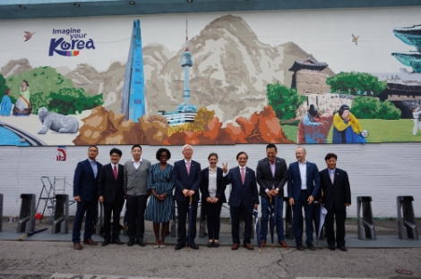 한국관광공사가 캐나다 토론토에서 한국관광 홍보벽화 제막식을 개최했다. 사진=관광공사