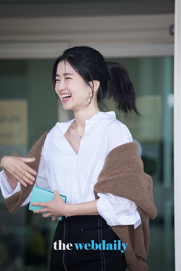 김태리, 인천국제공항 출국 현장