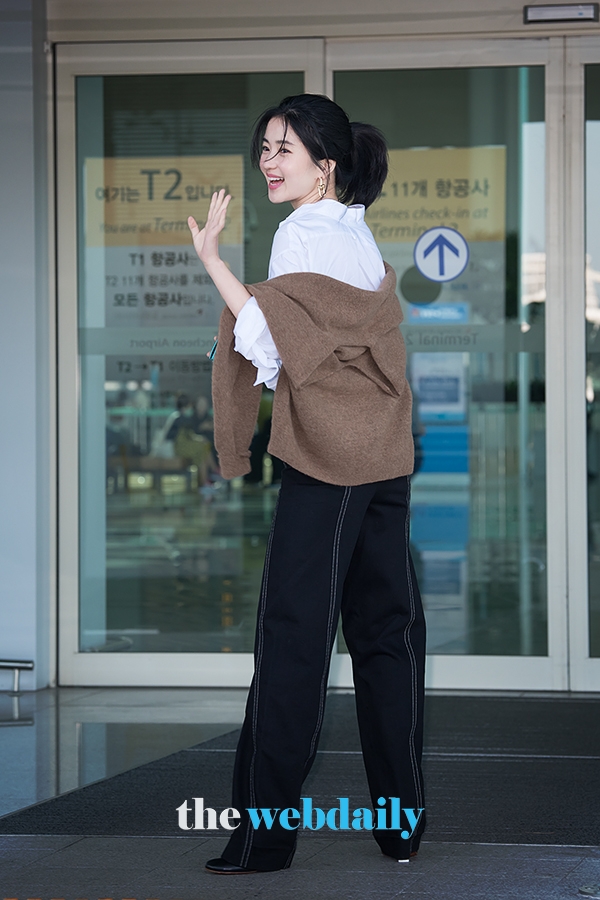김태리, 인천국제공항 출국 현장