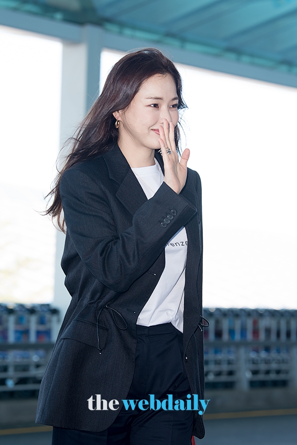 이하늬, 인천국제공항 출국 현장