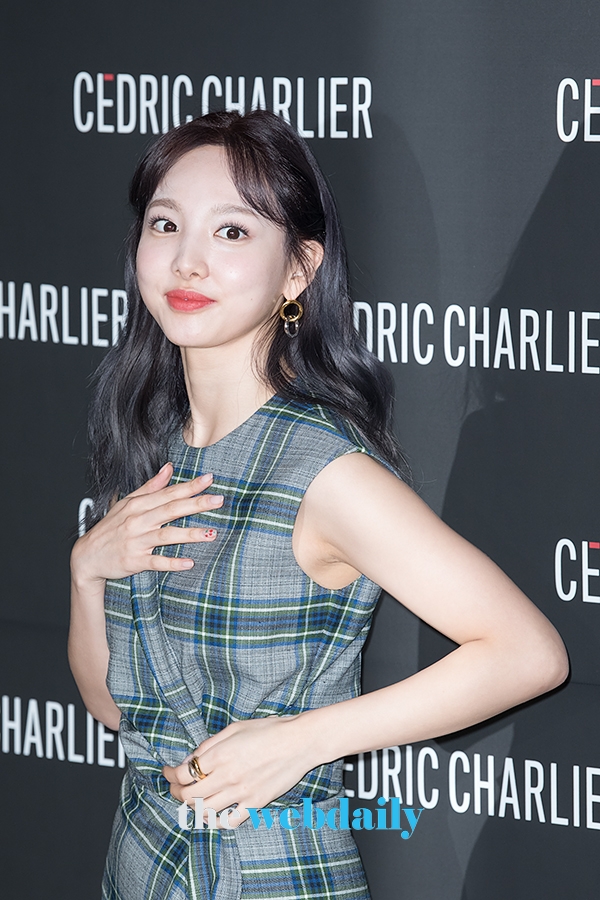 트와이스 나연, ‘세드릭 샬리에(Cedric Chalier)’ 포토월 행사 현장