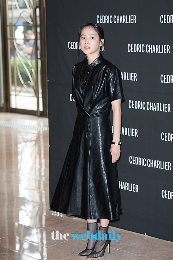 윤승아, ‘세드릭 샬리에(Cedric Chalier)’ 포토월 행사 현장