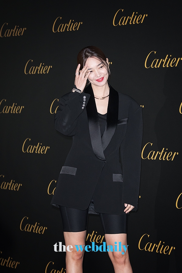 신민아, 까르띠에 '저스트 앵 끌루' 파티 현장