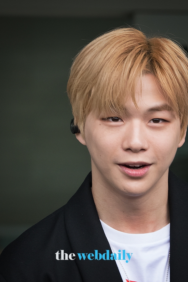 강다니엘, 인천국제공항 출국 현장