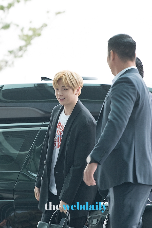 강다니엘, 인천국제공항 출국 현장