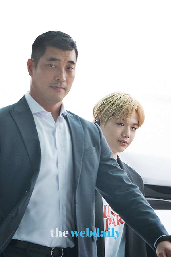 강다니엘, 인천국제공항 출국 현장