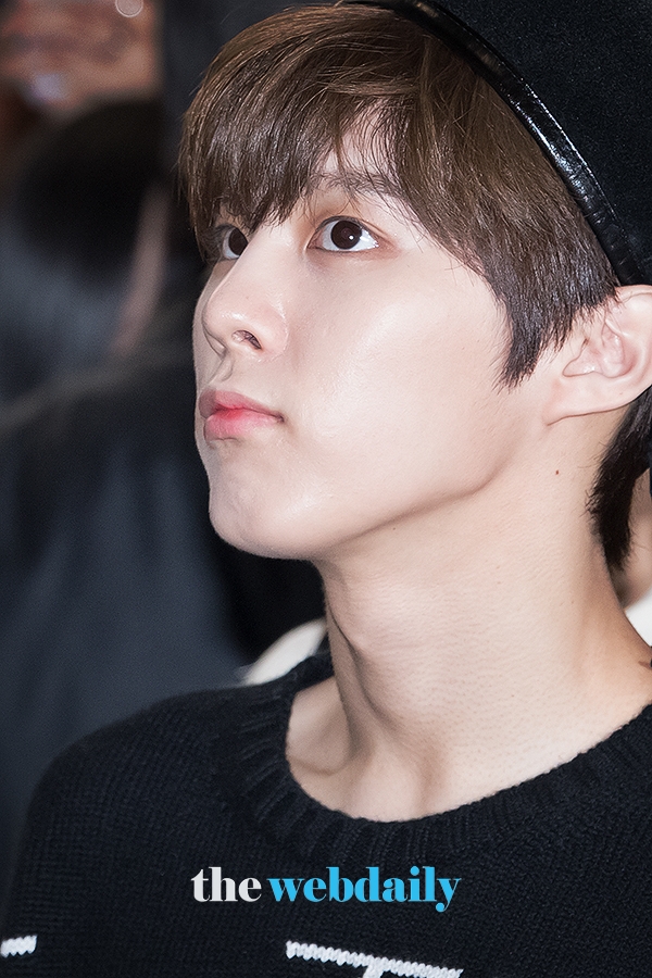 X1(엑스원) 김우석, 김포국제공항 출국 현장